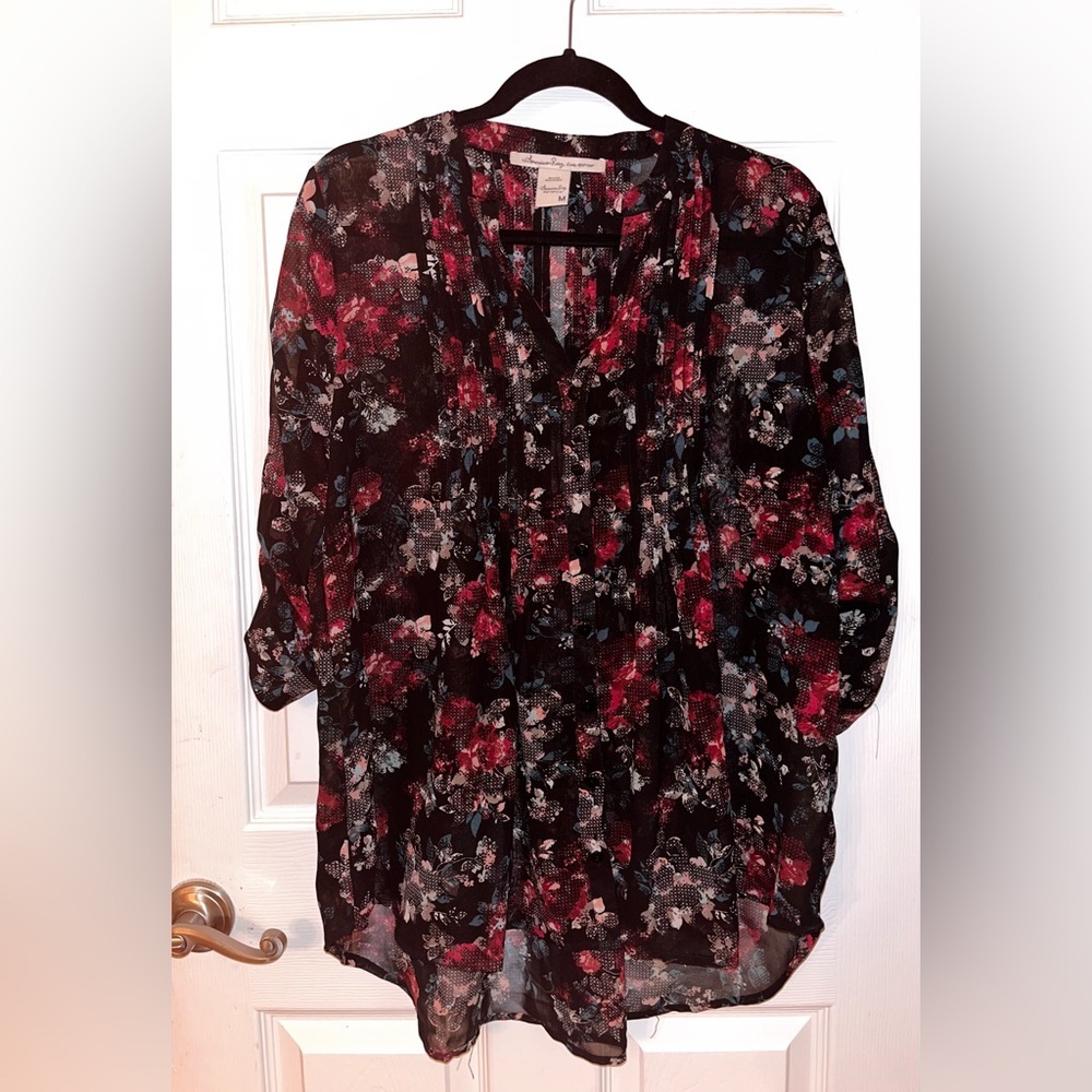 American Rag Black and Burgundy Floral Blouse Medium